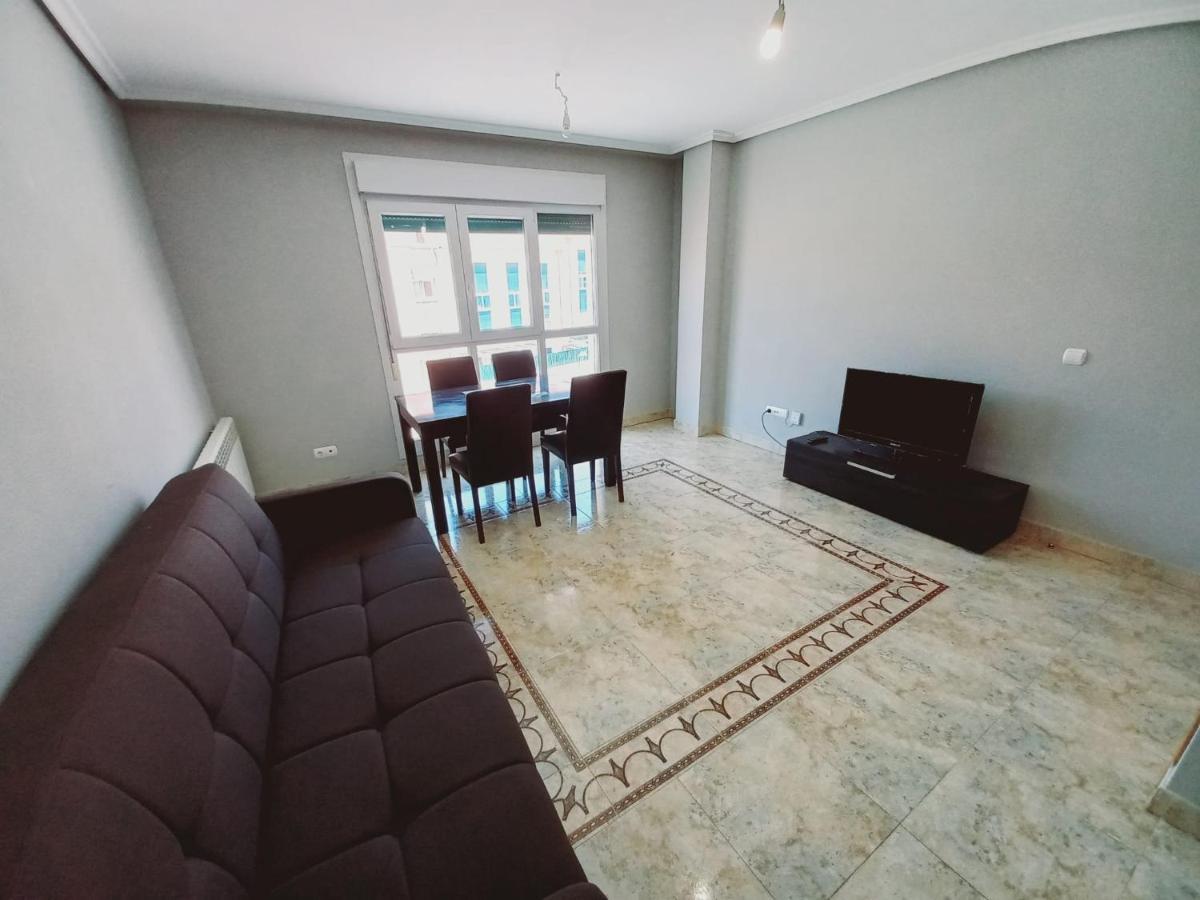 Apartamento Para 5 Personas Con Garaje A 10 Minutos De 巴利亚多利德 外观 照片